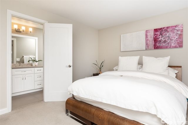 6304 110th Avenue NE, Kirkland, WA 98033