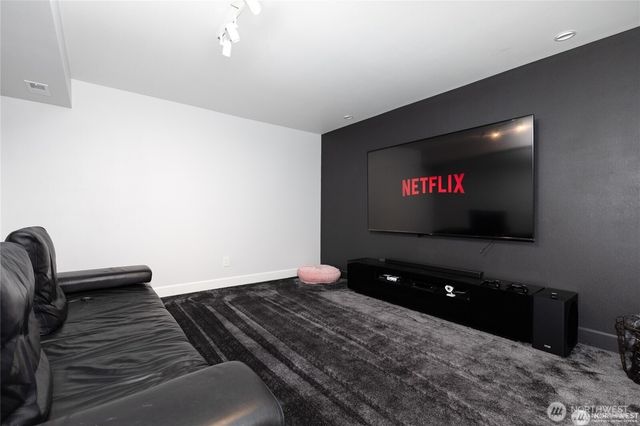 6304 110th Avenue NE, Kirkland, WA 98033