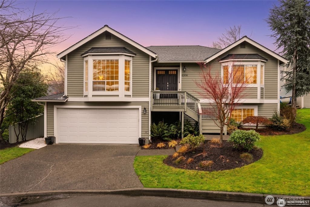6304 110th Avenue NE, Kirkland, WA 98033