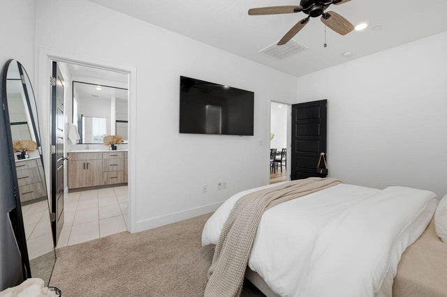 555 N Citadel Lane, Clovis, CA 93611