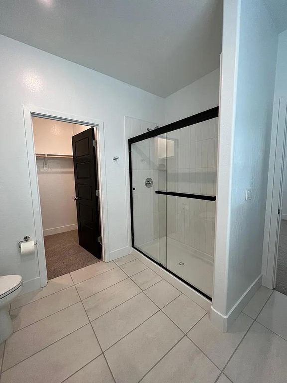 Image 18 of property listing at 555 N Citadel Lane, Clovis, CA 93611