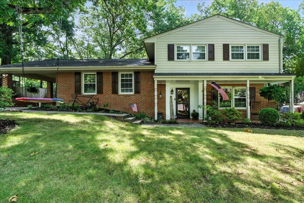 2831 Westclub DR, Salem, VA 24153