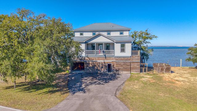 305 Garcon Point Road, Milton, FL 32583