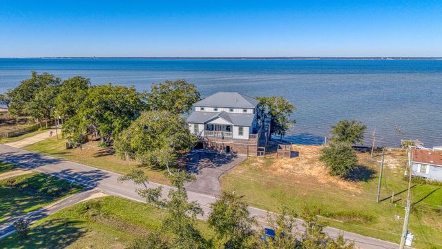 305 Garcon Point Road, Milton, FL 32583