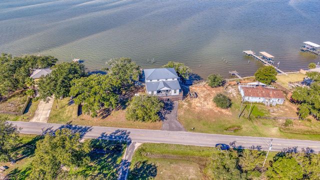 305 Garcon Point Road, Milton, FL 32583