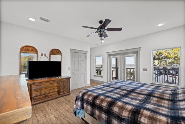 305 Garcon Point Road, Milton, FL 32583