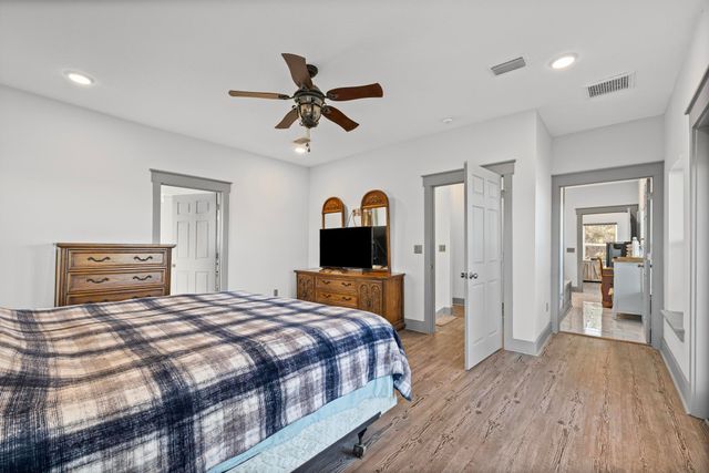 305 Garcon Point Road, Milton, FL 32583