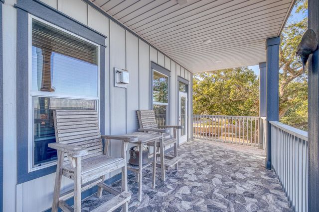 305 Garcon Point Road, Milton, FL 32583