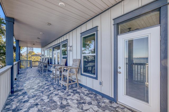 305 Garcon Point Road, Milton, FL 32583