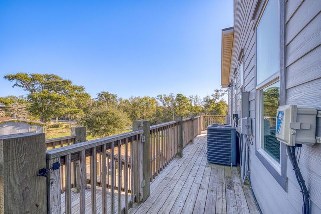 305 Garcon Point Road, Milton, FL 32583