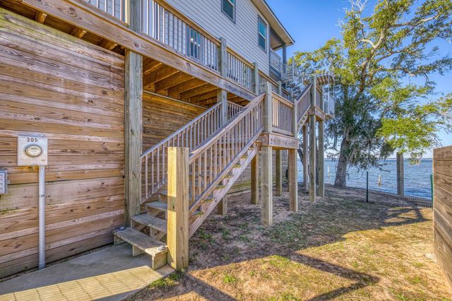 305 Garcon Point Road, Milton, FL 32583