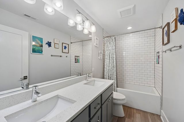 1444 Sycamore Lane, Northbrook, IL 60062