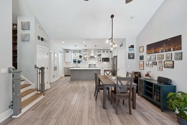 1444 Sycamore Lane, Northbrook, IL 60062