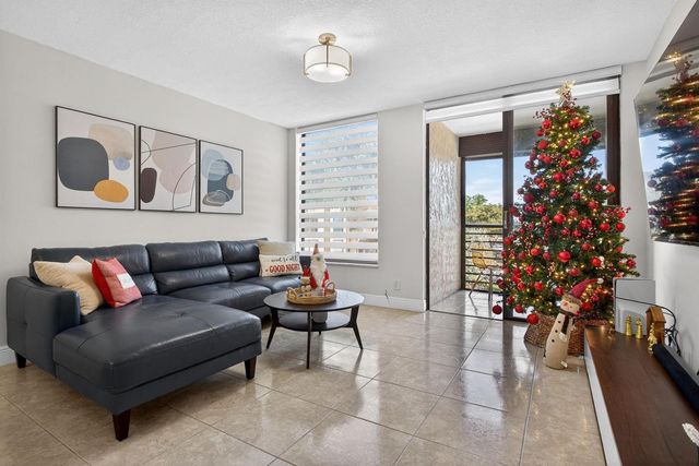 6301 N University Drive 319, Tamarac, FL 33321