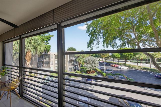 6301 N University Drive 319, Tamarac, FL 33321