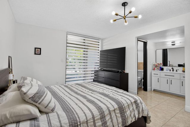 6301 N University Drive 319, Tamarac, FL 33321