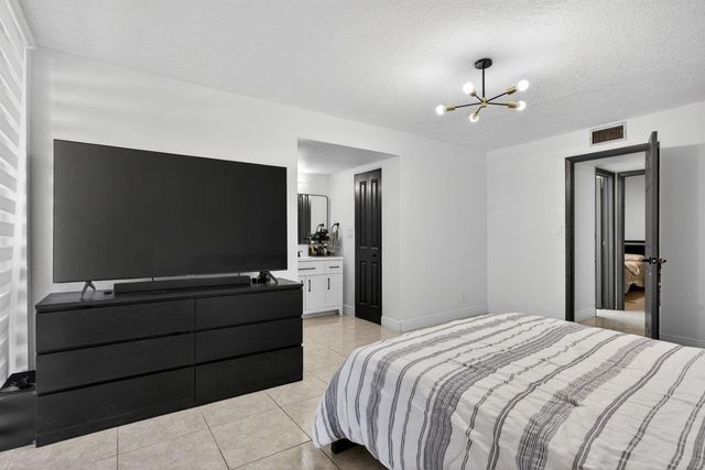 6301 N University Drive 319, Tamarac, FL 33321