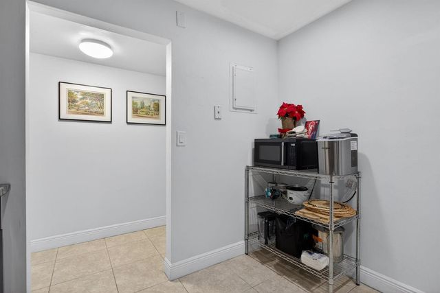6301 N University Drive 319, Tamarac, FL 33321