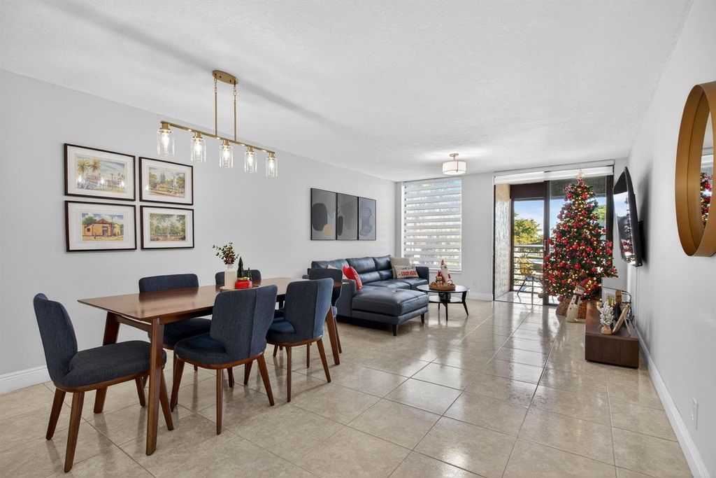 6301 N University Drive 319, Tamarac, FL 33321
