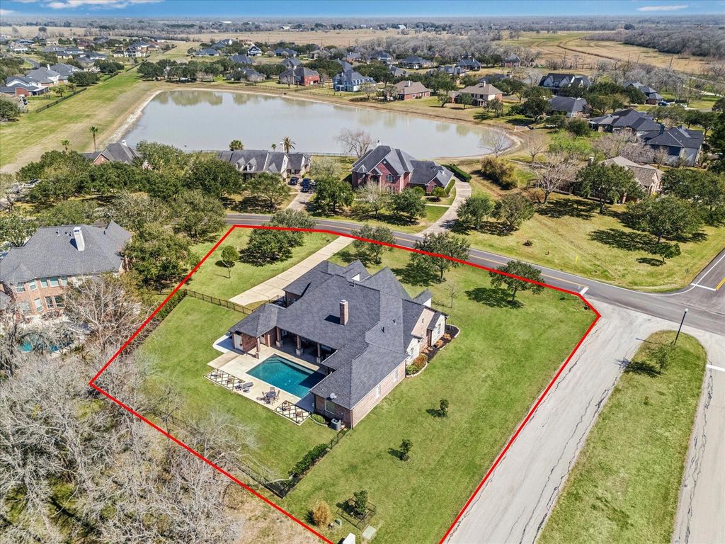 634 Royal Lakes Boulevard, Richmond, TX 77469