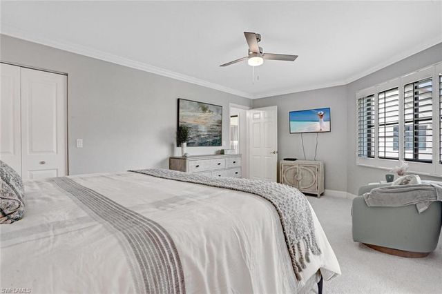 6535 Valen Way Apt 202, Naples, FL 34108