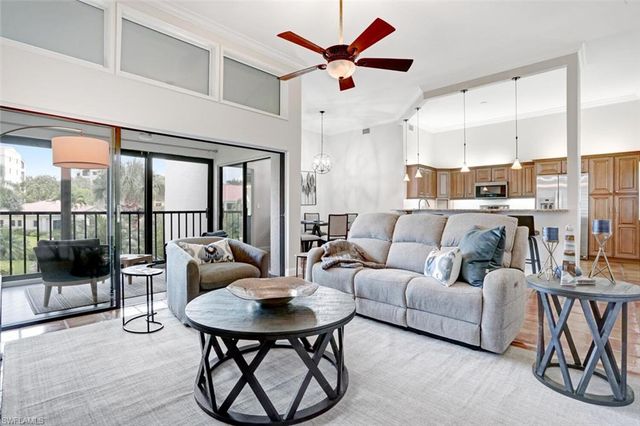 6535 Valen Way Apt 202, Naples, FL 34108