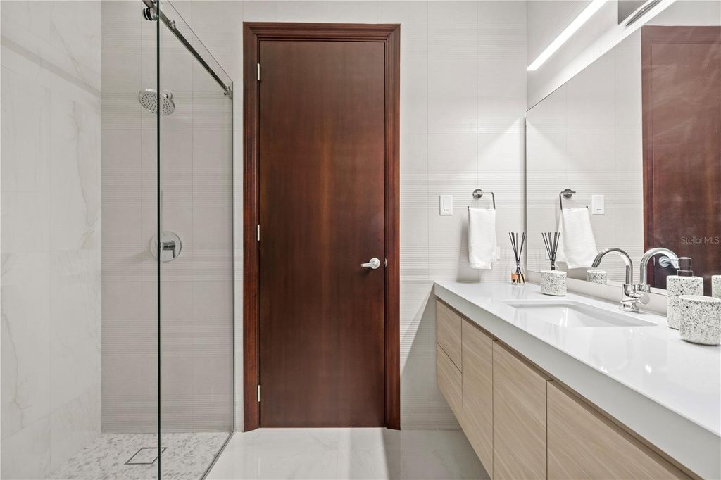 Image 36 of property listing at 125 DORADO BEACH EAST, Dorado, PR 00646