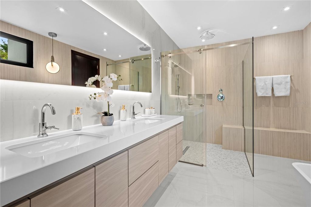 Image 55 of property listing at 125 DORADO BEACH EAST, Dorado, PR 00646