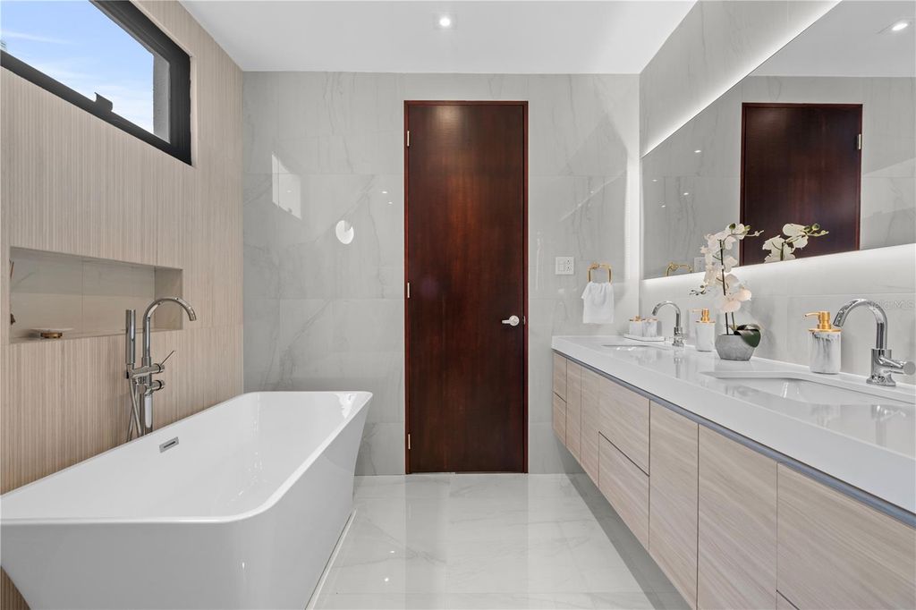 Image 57 of property listing at 125 DORADO BEACH EAST, Dorado, PR 00646