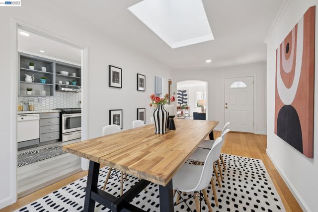 4539 ELINORA AVENUE, Oakland, CA 94619