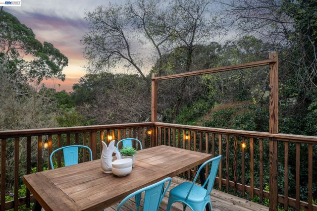 4539 ELINORA AVENUE, Oakland, CA 94619