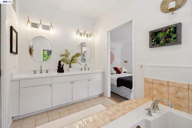 4539 ELINORA AVENUE, Oakland, CA 94619