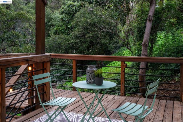 4539 ELINORA AVENUE, Oakland, CA 94619