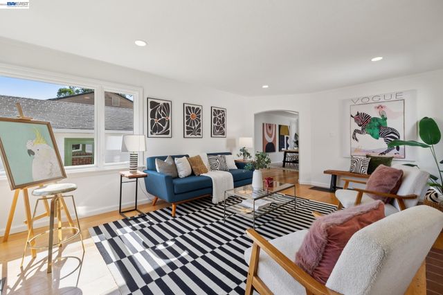 4539 ELINORA AVENUE, Oakland, CA 94619