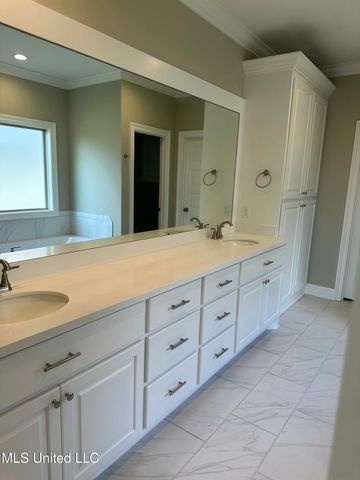 464 Aurora Circle, Canton, MS 39046