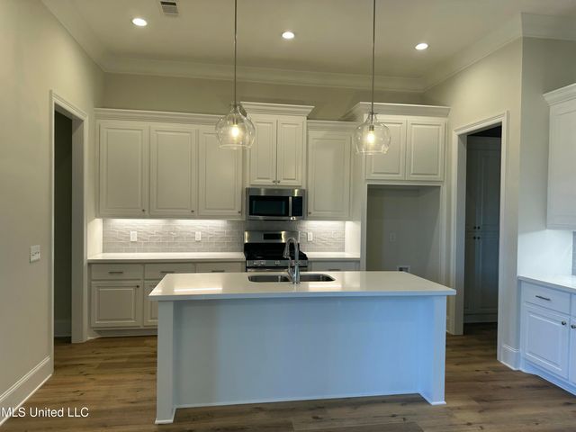 464 Aurora Circle, Canton, MS 39046