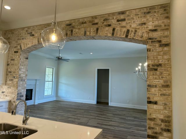 464 Aurora Circle, Canton, MS 39046
