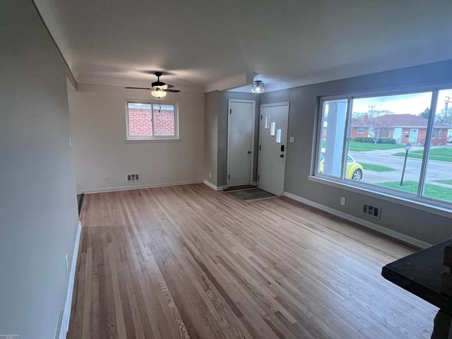 19054 Lister Street, Eastpointe, MI 48021