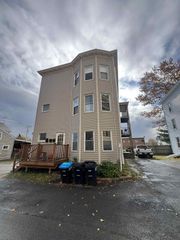 1 Rostone Pl, Pittsfield, MA 01201