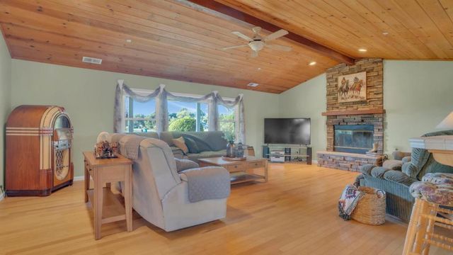 21160 Valle San Juan Drive, Salinas, CA 93907