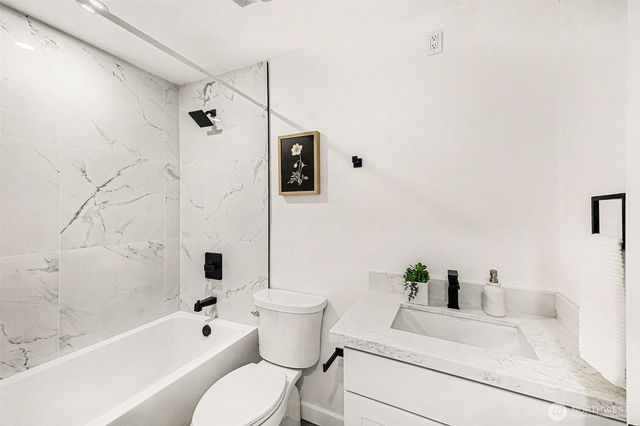 27831 SE 196th Place, Maple Valley, WA 98038