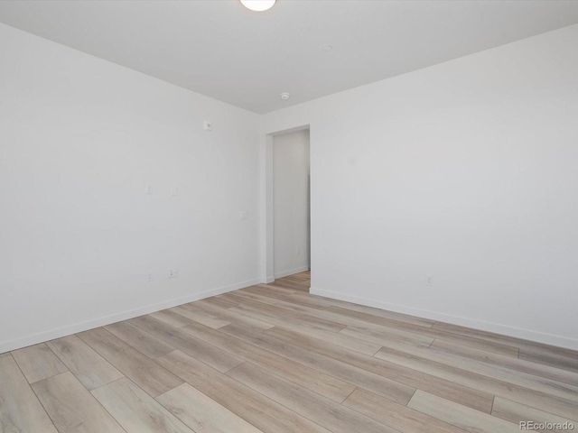 6153 N Ceylon St 3-302, Denver, CO 80239