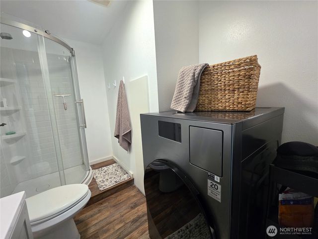 8397 Golden Valley Blvd, Maple Falls, WA 98266