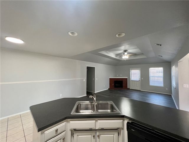 2004 S Old Wire Road, Rogers, AR 72758