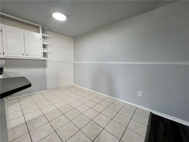 2004 S Old Wire Road, Rogers, AR 72758