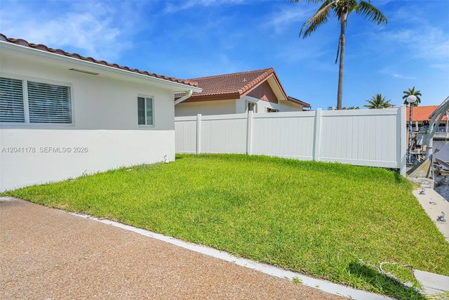 16453 NE 33rd Ave, North Miami Beach, FL 33160