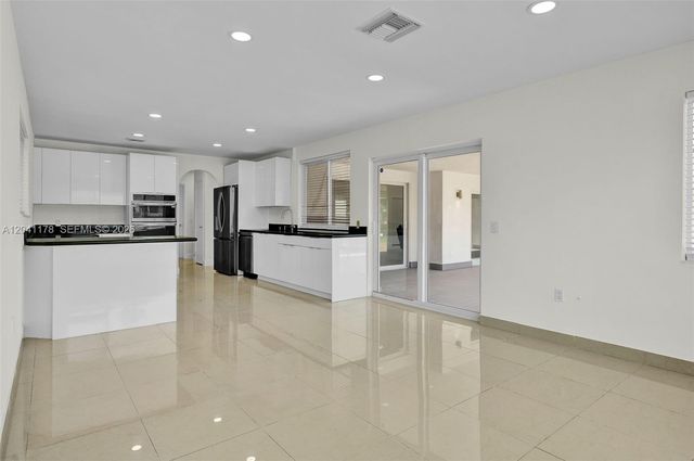 16453 NE 33rd Ave, North Miami Beach, FL 33160