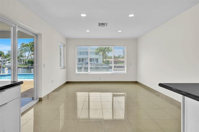 16453 NE 33rd Ave, North Miami Beach, FL 33160