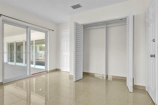 16453 NE 33rd Ave, North Miami Beach, FL 33160