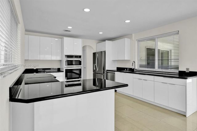 16453 NE 33rd Ave, North Miami Beach, FL 33160